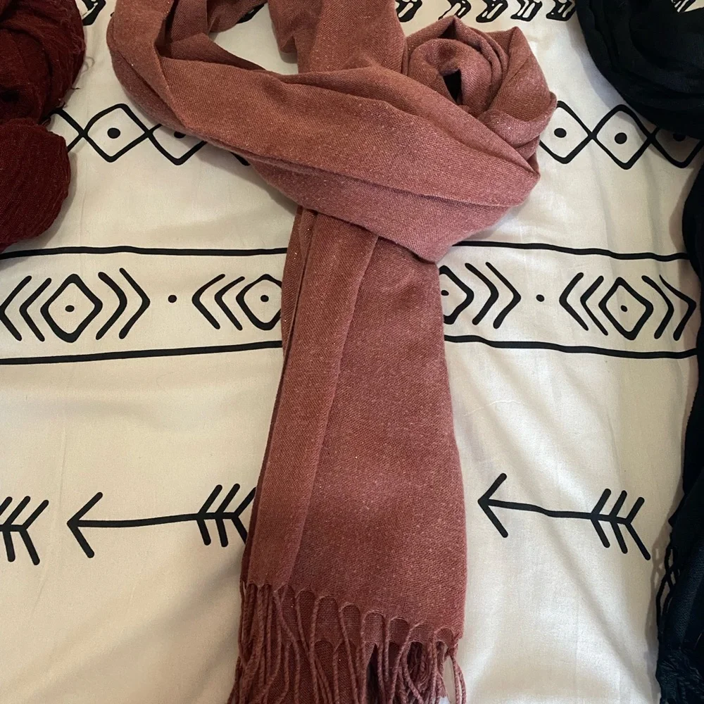 Scarves - Picture 3 of 4